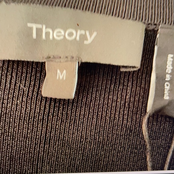 Theory Black rib crop cardi M - Picture 3 of 10